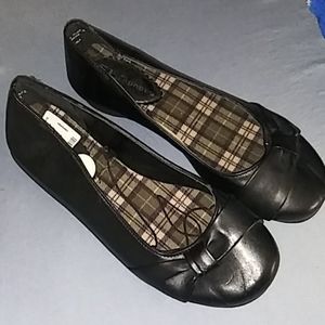 Black Flat Dress Shoes